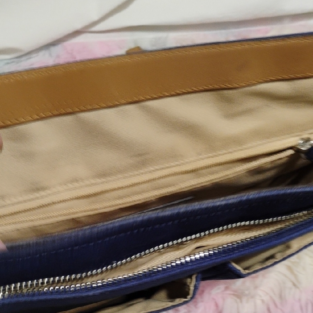SALE! Authentic Coach Large Canvas & Leather Trim Messenger Bag W Hangtag - Picture 12 of 16